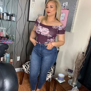 Meet your Posher, Isabela